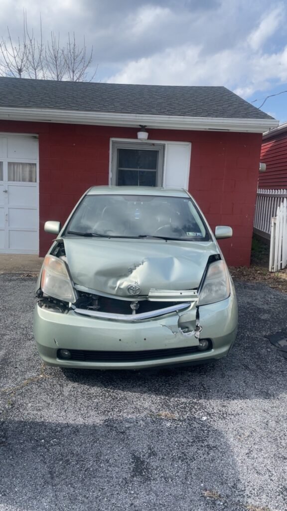Junk car removal Middletown PA - Toyota Prius pickup near PSU Harrisburg.